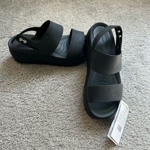 Black Crocs Brooklyn Sandals NWT Size 7